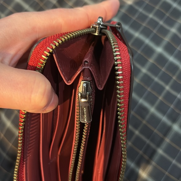 Coach Minnie Mouse Slim Zip Wallet red new NWOT Disney never used no box pebble - Picture 12 of 13